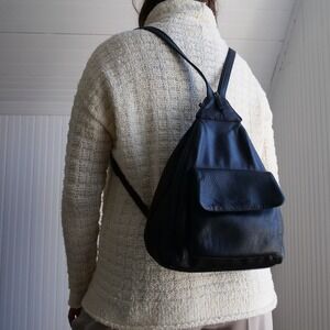 Minimalist Y2K Nine West black leather‎ backpack